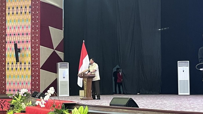 1765299994533-menteri-pertahanan-menhan-jenderal-tni-purn-sjafrie-sjamsoeddin-1765280089968_169