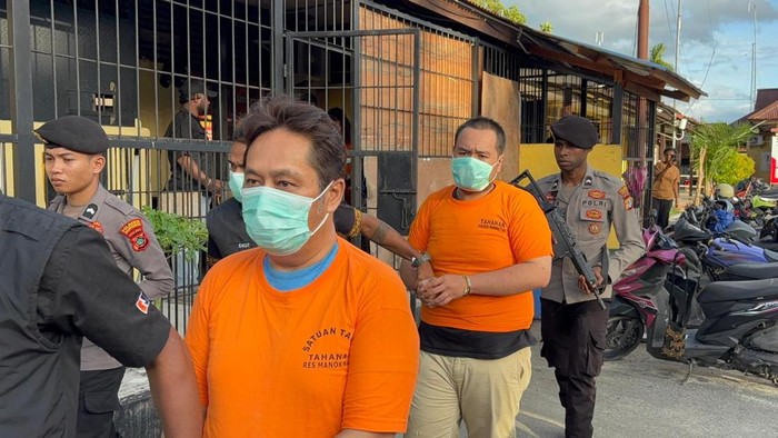 1765343203601-tampang-tersangka-sekeluarga-pembunuhan-asiten-rumah-tangga-di-manokwari-1765339473407_169