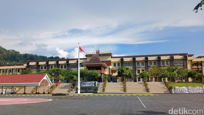 1765364772365-mapolda-sulbar-1750911411444_169