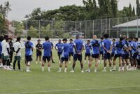 1765364782259-psm-makassar-kembali-menggelar-latihan-di-stadion-kalegowa-latihan-tanpa-pelatih-bernardo-tavares-yang-mundur-1760094902244_169