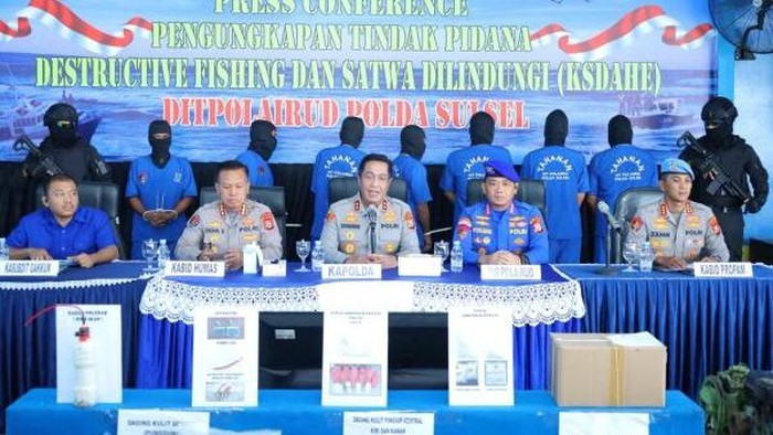 1765429650254-polda-sulsel-merilis-kasus-destructive-fishing-dan-kejahatan-terhadap-satwa-dilindungi-sepanjang-2025-1765424275000_169
