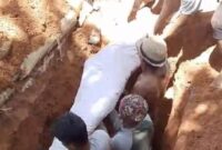 1765451184439-heboh-jenazah-masih-utuh-meski-sudah-30-tahun-dikubur-di-luwu-utara-1765428348695_169