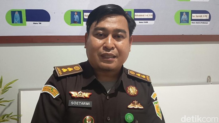 1765623914802-kasi-penkum-kejati-sulsel-soetarmi-1752669675942_169