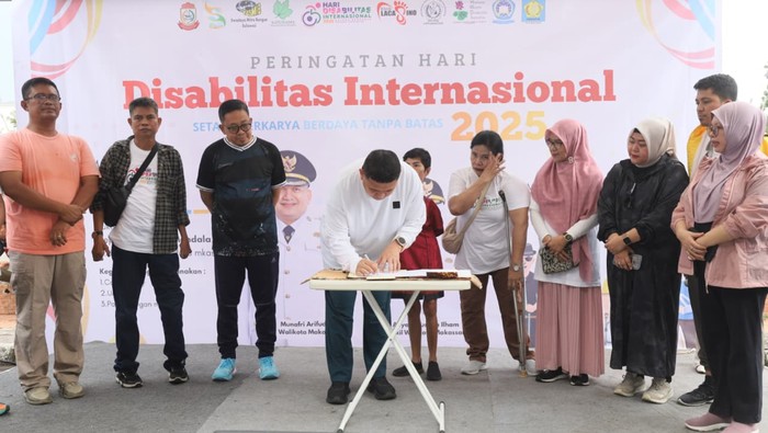 1765688744924-pemkot-makassar-1765687544375_169