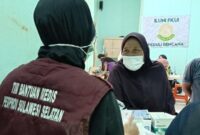 1765688747439-tim-medis-pemprov-sulsel-memberikan-pelayanan-kesehatan-kepada-korban-bencana-di-aceh-tamiang-1765680992177_169