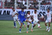 1765775256568-persib-bandung-vs-malut-united-1765700880877_169