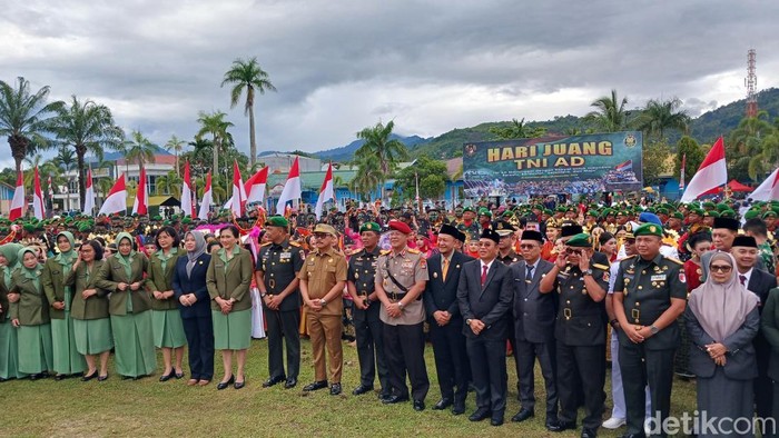 1765796782838-peringatan-hari-juang-tni-ad-tahun-2025-di-mamuju-1765780898119_169
