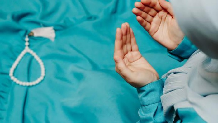 1765818428129-ilustrasi-berdoa-sebelum-tidur_169