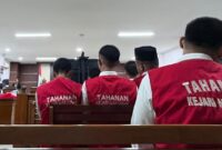 1765861613573-para-terdakwa-perkara-pembakaran-gedung-dprd-sulsel-elmayantidetiksulsel-1765854662574_169