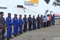 1766056036067-pendirian-posko-angkutan-laut-arus-mudik-nataru-di-pelabuhan-parepare-1766051425822_169