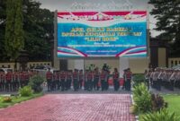 1766228800199-apel-gelar-pasukan-di-mapolda-sulsel-untuk-pengamanan-natal-dan-tahun-baru-20252026-1766209049923_169