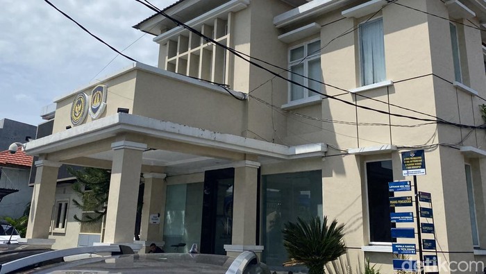 1766596018091-pelayanan-di-kantor-imigrasi-parepare-1766564135687_169