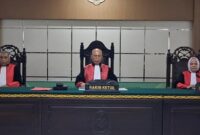 1767784018226-pengadilan-tinggi-pt-sulawesi-tenggara-sultra-membacakan-vonis-terhadap-guru-mansur-terdakwa-pelecehan-murid-1767692832474_169