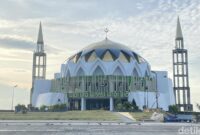 1767870383278-masjid-terapung-bj-habibie-parepare-1767858145101_169