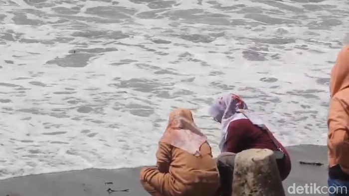 1768129564353-pantai-lumpue-1768110401231_169