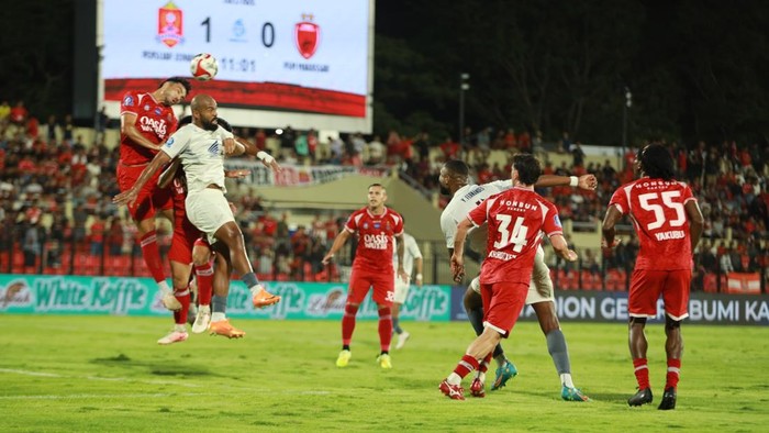 1769317624322-psm-makassar-kalah-0-2-atas-persijap-jepara-di-stadion-gelora-bumi-kartini-1769302333108_169