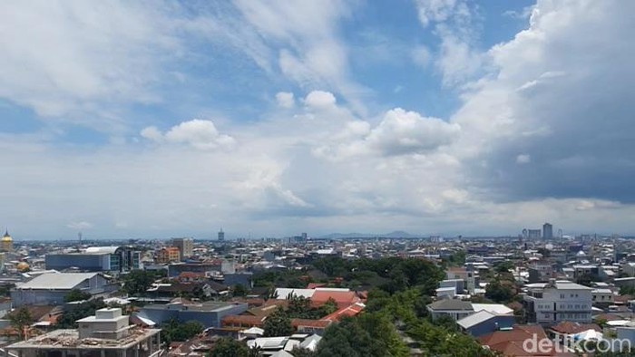 1769360844653-cuaca-makassar_169