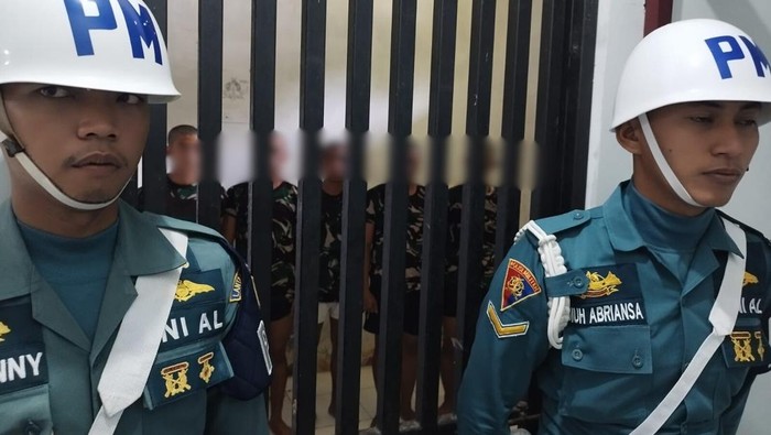 1769404028182-lima-oknum-anggota-tni-al-di-talaud-ditahan-denpom-usai-mengeroyok-guru-1769333805688_169