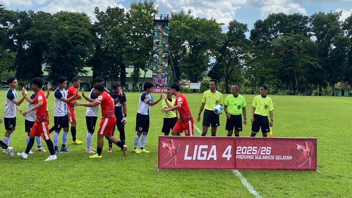 1769533647340-liga-4-sulsel-di-lapangan-yonzipur-8smg-maros-1769523493457_169